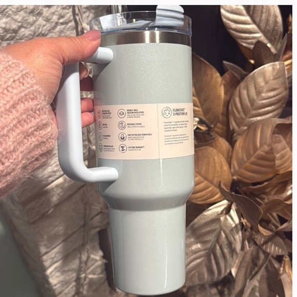 Stanley Target Limited Edition Collab flowstate Quencher H20 Blueberry Milk 40oz - Picture 2 of 9